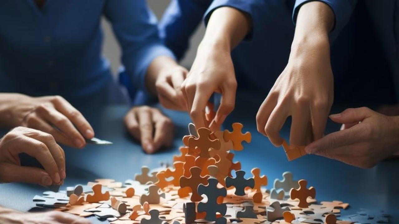 紫色创意社团招新快闪PPT模板