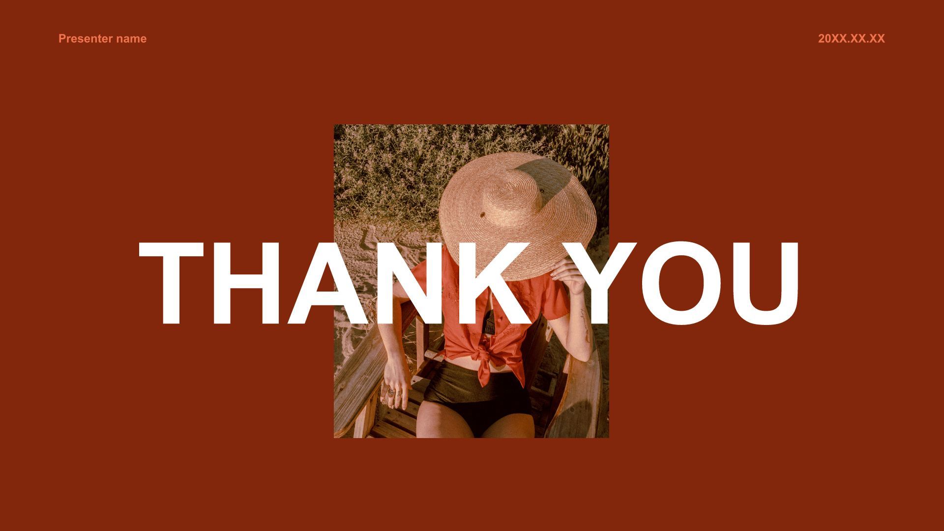 红色商务风夏季新品服饰产品介绍PPT模板